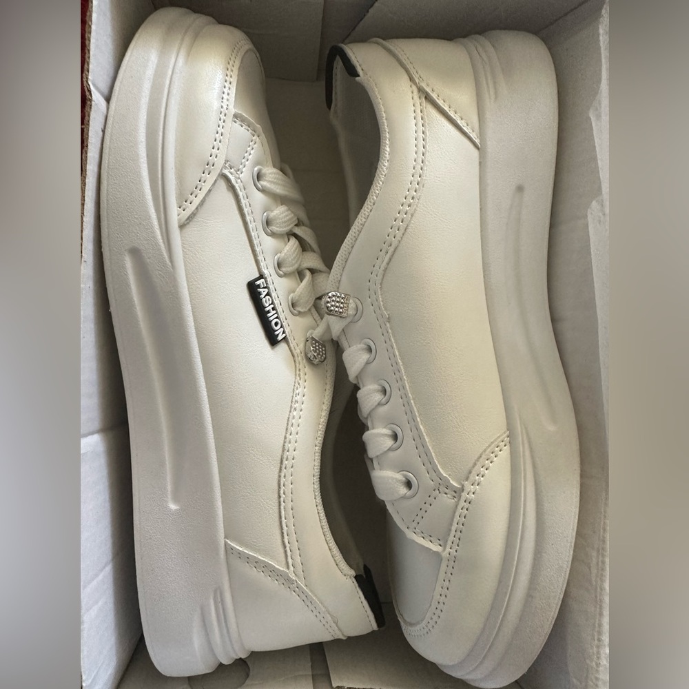 Women’s fashion nova sneakers brand new never been worn